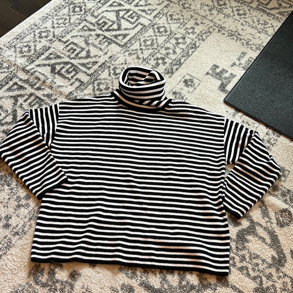 French Connection Black & White Stripe Oversized Cowl Turtleneck Size Small